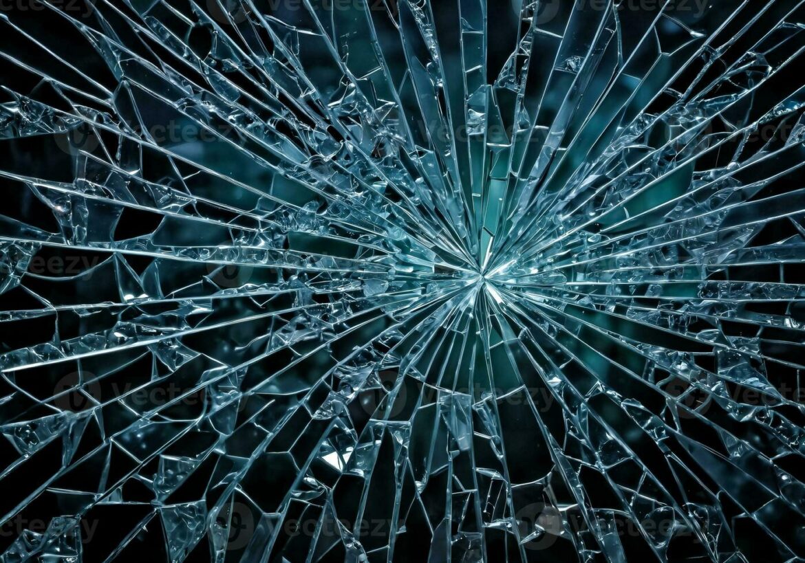 Sharded glass – Pieces of Us
